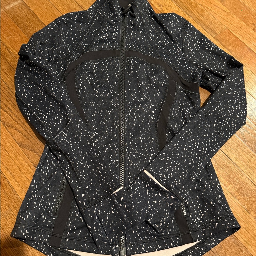 Lululemon Define Jacket "Butterfly Texture" Black and White Size 6